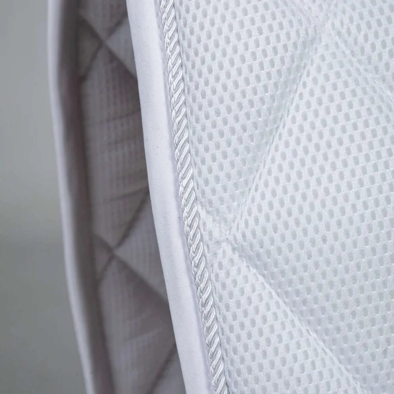Back on Track Tapis de Selle Airflow Dressage Blanc