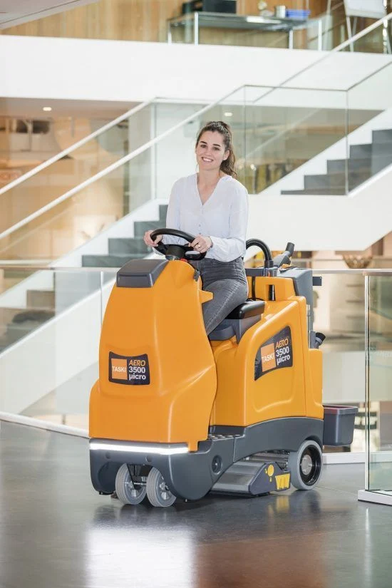 Aspiratore uomo a bordo Diversey TASKI AERO 3500µicro B BMS DISPONIBILE IN 7 GIORNI LAVORATIVI