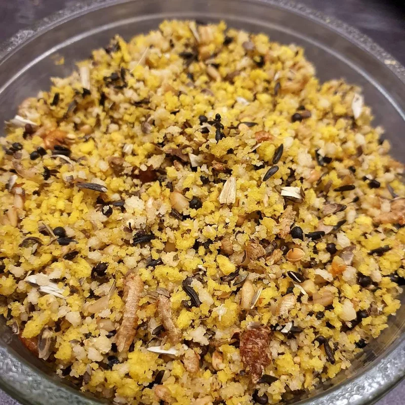 Pâtée aux Oeufs Deluxe 100 grammes (paquet d'essai.) 14,2% Protéines (+ Pissenlit, Levure de Bière, Vers à Soie...)