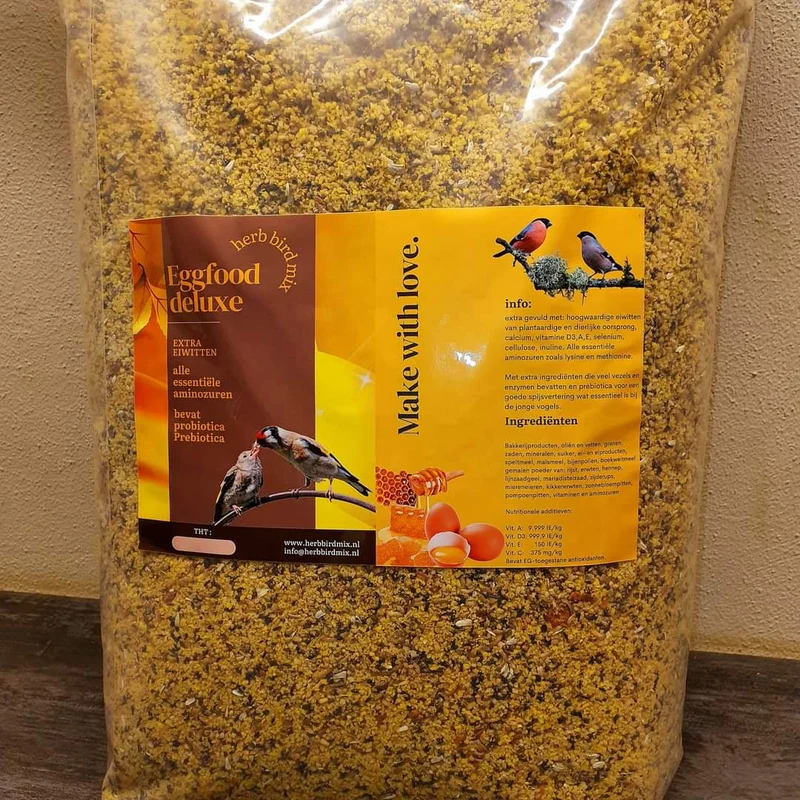 Pâtée aux Oeufs Deluxe 10kg 14,2% Protéines (+ Pissenlit, Levure de Bière, Vers à Soie...)