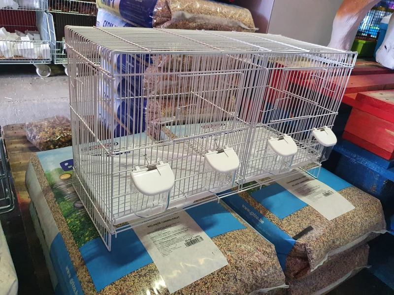 Cage d'élevage blanche empilable 60x25x35 (1 boîte de 6 pièces)