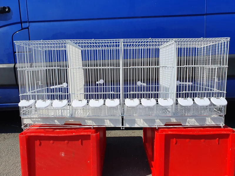 Set mangeoires + couvercles cages grillagées blanches 102cm