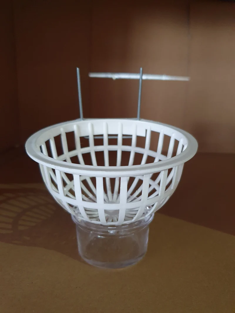 Nid en plastique, crochets en fil de fer, blanc Ø 10 cm