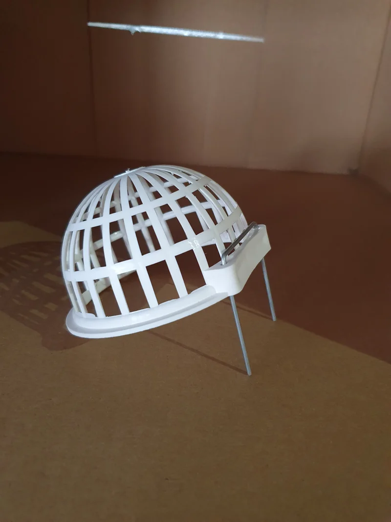 Nid en plastique, crochets en fil de fer, blanc Ø 10 cm