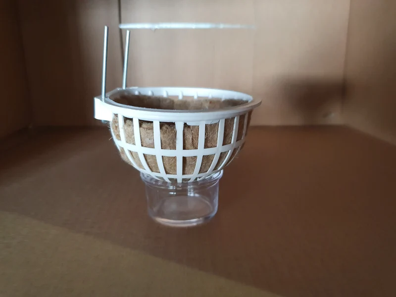 Nid en plastique, crochets en fil de fer, blanc Ø 10 cm