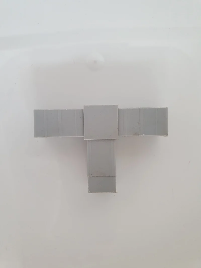 volière de pièce de connexion en T