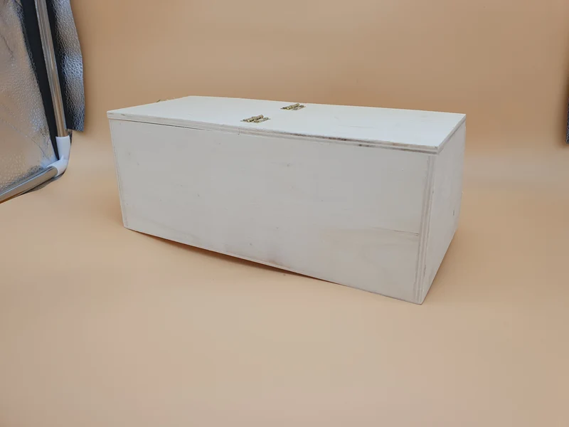 Petite caisse de transport en bois