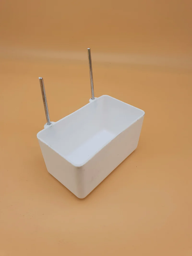 Pot en plastique pour manger, couleurs assorties