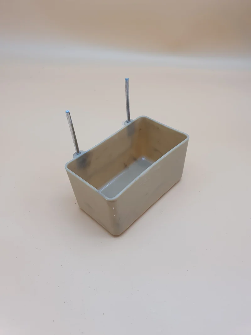 Pot en plastique pour manger, couleurs assorties