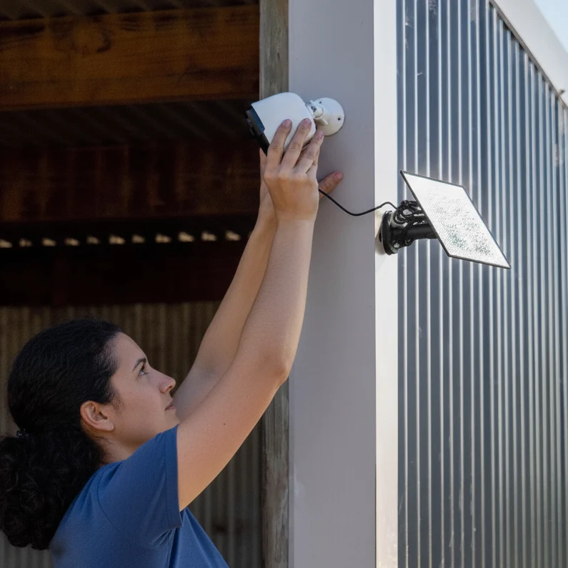 EquiCheck Caméra 4G-SIM de Surveillance Autonome pour Chevaux, Ecurie et Extérieur
