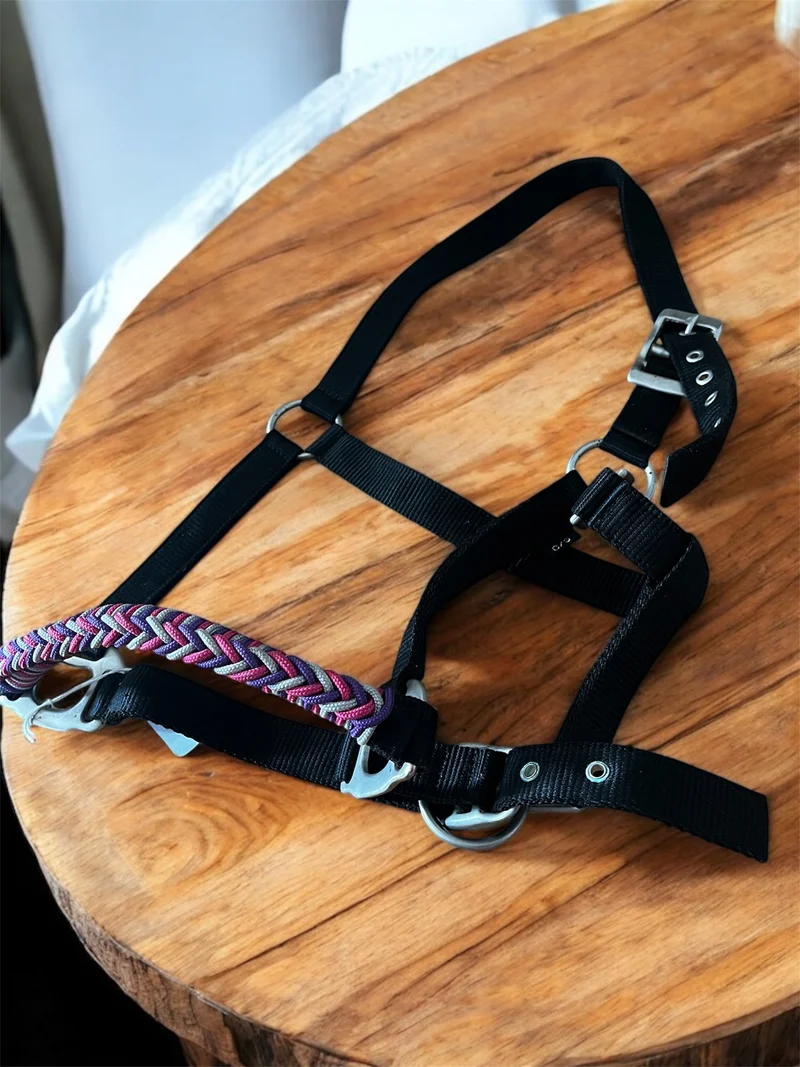 Licol cheval Norton taille Cob avec muserolle tissée à la main