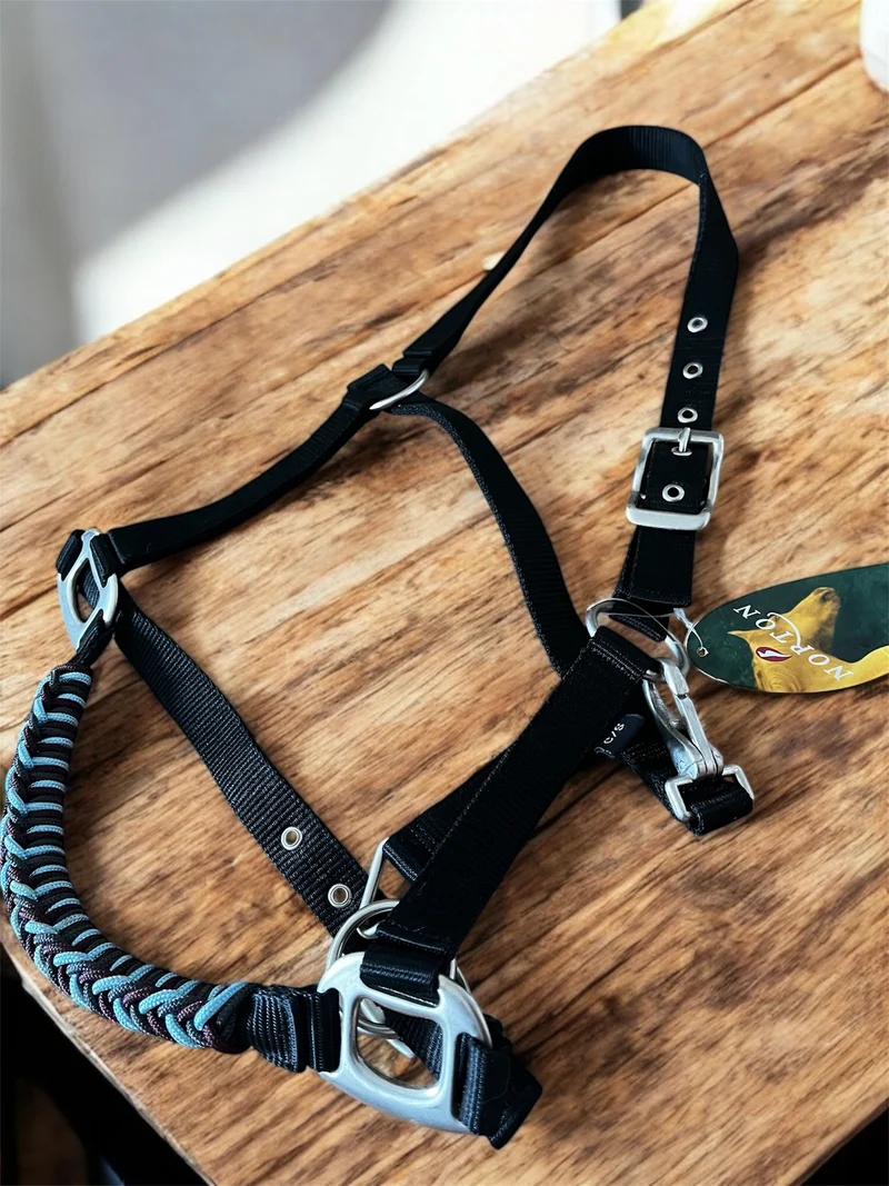 Licol cheval Norton taille Cob avec muserolle tissée à la main