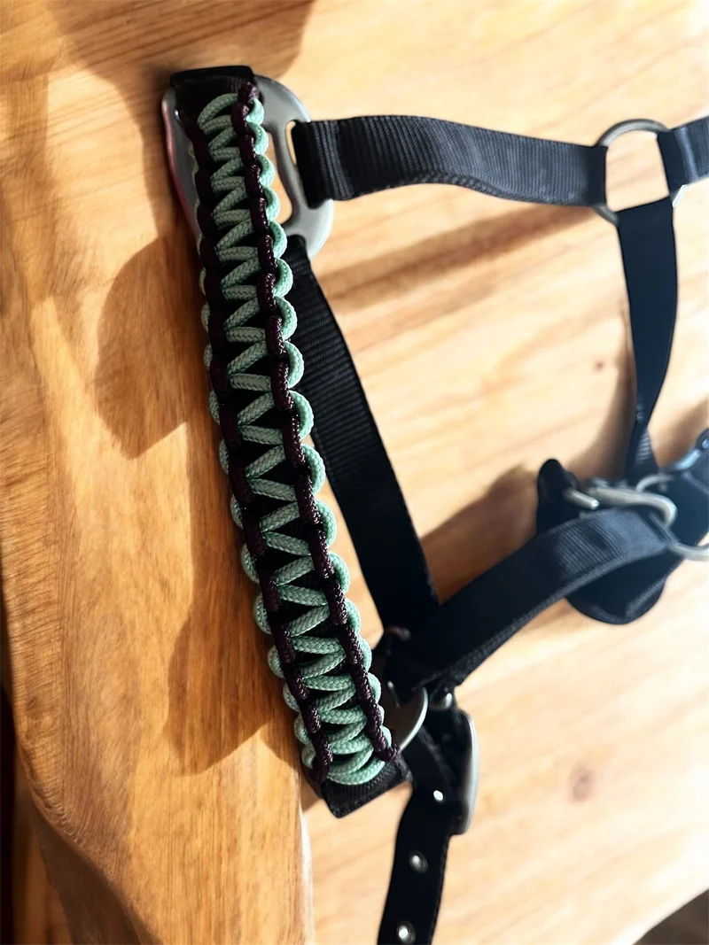 Licol cheval Norton taille Cob avec muserolle tissée à la main