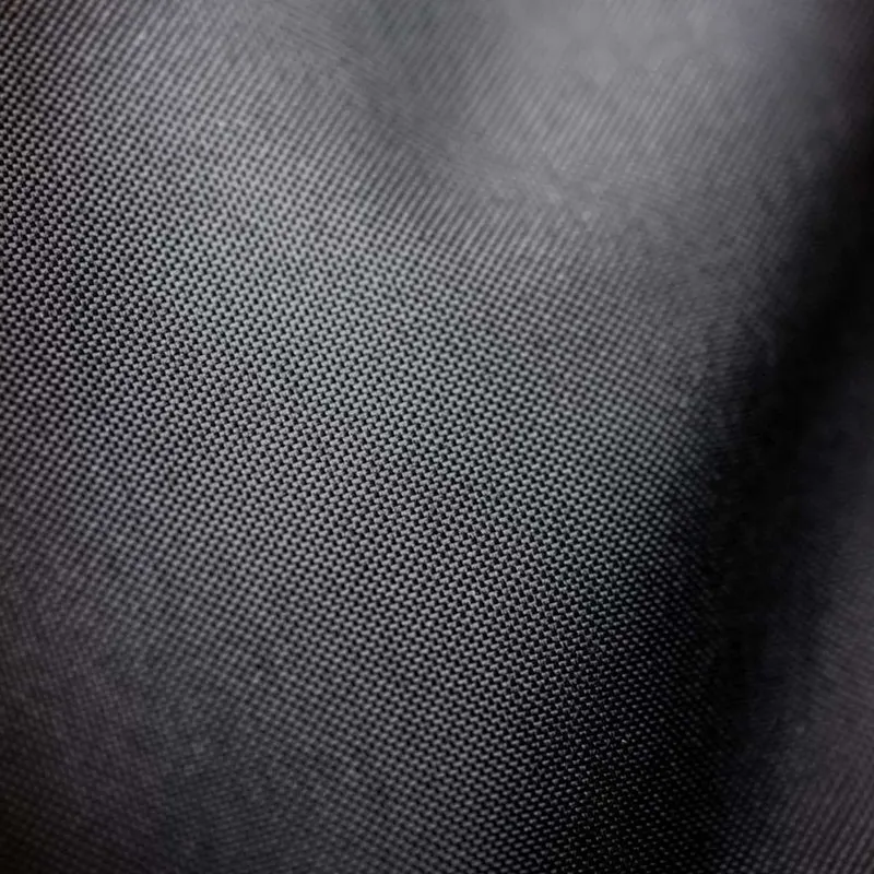 Amigo Wug Turnout 1200D 50g Noir/Gris Titane/Argent