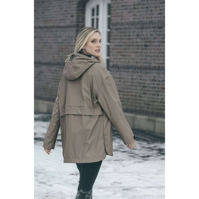 Pikeur Imperméable Cape Athleisure AW26 Mocha Cream