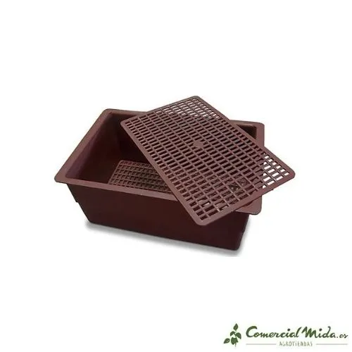Seau plat en plastique et sandwich pour nid de lapin