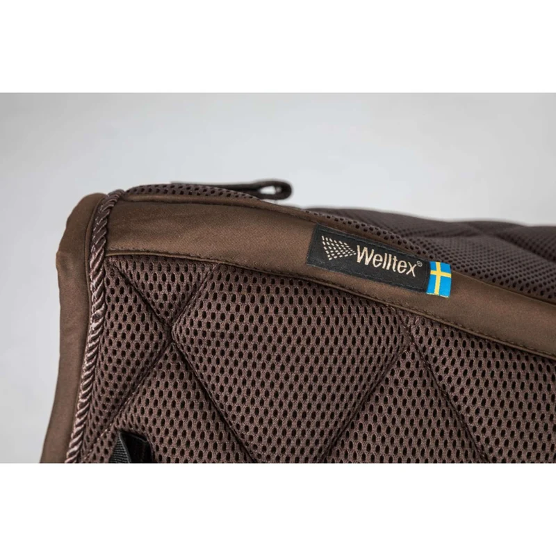 Back on Track Tapis de Selle AirFlow Dressage Marron